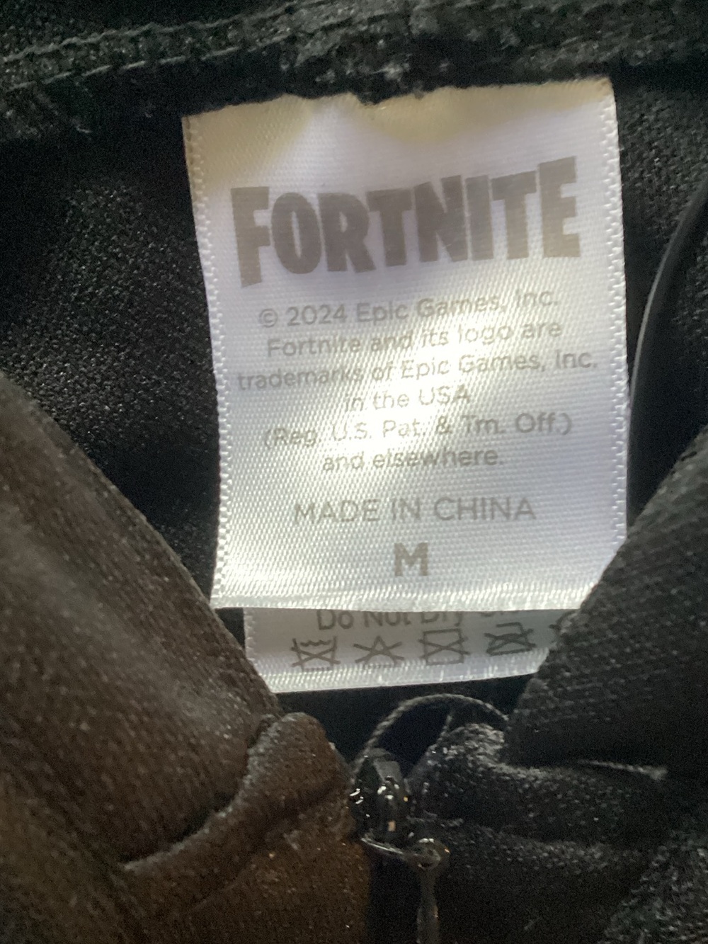 💀 Spirit Fortnite Grimey Black Costume with Aqua Glow Accents - Picture 5 of 14